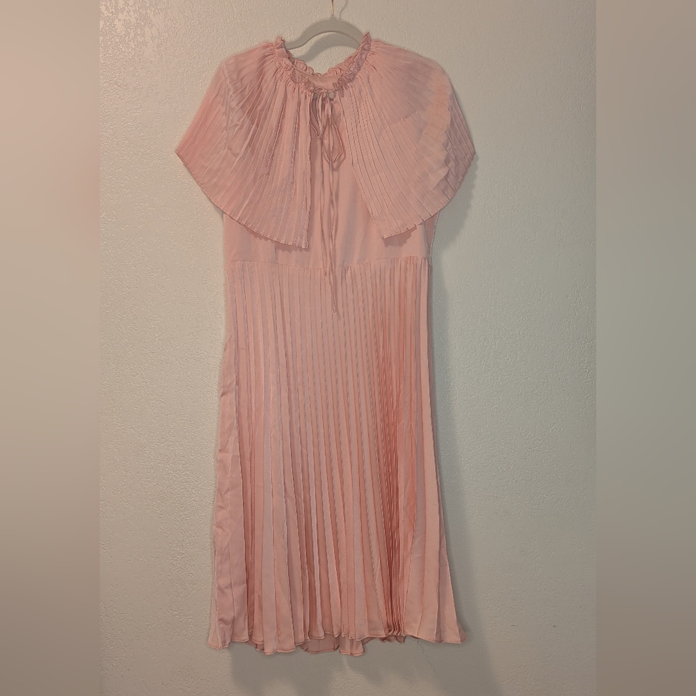 Sarah Luton Sleeveless Midi Dress With Cape Collar - Picture 8 of 11